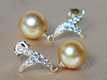 Zlaté náušnice s perlou WW06YVE-G Zlaté náušnice s perlou WW06YVE-G