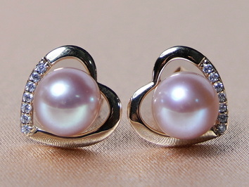 Zlaté náušnice 14K s ružovou sladkovodnou perlou WW013YE-FP Zlaté náušnice 14K s ružovou sladkovodnou perlou WW013YE-FP