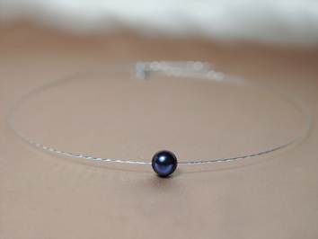 Zlatý náhrdelník s čiernou perlou WW01WN-FB Zlatý náhrdelník s čiernou perlou WW01WN-FB