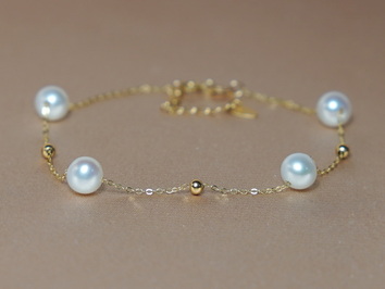 Zlatý náramok 18K s pravými sladkovodnými perlami PB824SP Zlatý náramok 18K s pravými sladkovodnými perlami PB824SP