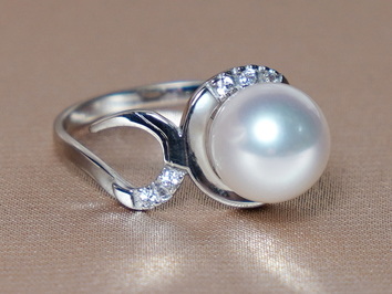 Zlatý prsteň s perlou Južného Pacifiku BC03WR-W Zlatý prsteň s perlou Južného Pacifiku BC03WR-W