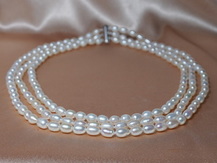 Dvojradový, Trojradový perlový náhrdelník