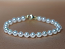 Perlový náramok v zlate