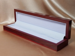 Drevená krabička na náhrdelník a náramok DK04X Drevená krabička na náhrdelník-1.JPG DK04X