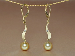 Zlaté náušnice s perlami Južného Pacifiku a briliantmi BC04YE-G Náušnice s perlami Južného Pacifiku a briliantmi BC04YE-G.1.JPG BC04YE-G