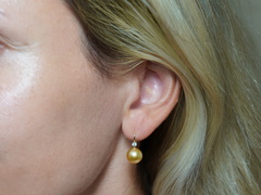 Zlaté náušnice 14K juhomorské perly s briliantmi BC022YE-G Perlové náušnice BC022YE-G-6.JPG BC022YE-G