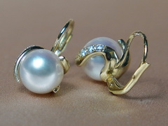 Zlaté náušnice morská akoya perla s briliantmi BC05YE-A Perlové náušnice BC05YE-A-2.JPG BC05YE-A