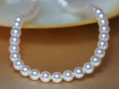 Perlový náhrdelník japoské akoya perly Hanadama 6-6,5mm HANADAMA 6065 Perlový náhrdelník japonské akoya perly Hanadama 6-6,5mm.1.JPG HANADAMA 6065
