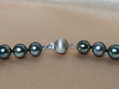 Perlový náhrdelník tahitské perly - momentálne nedostupné TPN047 Perlový náhrdelník tahitské perly TPN047-2.JPG TPN047