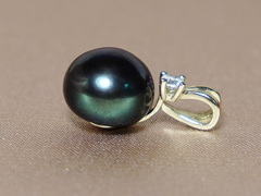 Prívesok s perlou BC026WBP-B Prívesok s perlou BC026YBP-B.1.JPG BC026WBP-B