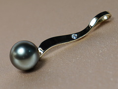 Prívesok s perlou BC04YP-T Prívesok s tahitskou perlou BC04YP-T_1.JPG BC04YP-T