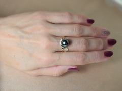 Zlatý prsteň s tahitskou perlou a briliantmi BC03YR-T Prsteň s perlou BC03YR-T.JPG BC03YR-T