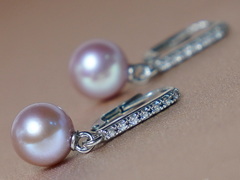 Strieborné náušnice s pravými perlami a zirkónmi BC024SE-L Strieborné náušnice s pravými perlami a zirkónmi BC024SE-L.1.JPG BC024SE-L