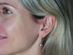 Strieborné náušnice s pravými perlami a zirkónmi BC024SE-L Strieborné náušnice s pravými perlami a zirkónmi BC024SE-L.2.JPG BC024SE-L