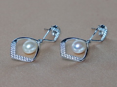 Strieborné náušnice s perlami a zirkónmi PE333B Strieborné náušnice s pravými perlami a zirkónmi PE333B.1.JPG PE333B
