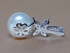 Strieborný prívesok s pravou perlou a zirkónmi PP8035SH Strieborný prívesok s pravou perlou a zirkónmi PP8035SH.3.JPG PP8035SH