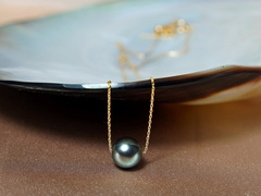 Zlatý náhrdelník s čiernou tahitskou perlou TPN777AAAyG Tahitská perla na zlatej retiazke TPN777AAAyG_2.JPG TPN777AAAyG