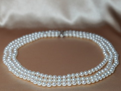 Trojradový perlový náhrdelník TN6065AA+wT Trojradový perlový náhrdelník TN6065AA+wT.1.JPG TN6065AA+wT