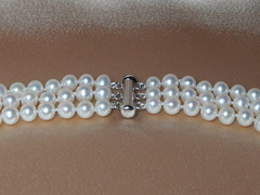 Trojradový perlový náhrdelník TN6065AA+wT Trojradový perlový náhrdelník TN6065AA+wT.3.JPG TN6065AA+wT