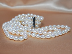 Trojradový perlový náhrdelník TON06AA+wJ Trojradový perlový náhrdelník TON06AA+wJ-2.JPG TON06AA+wJ