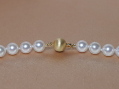 Set náhrdelník a náušnice z japonských akoya perál APNSET7075C Uzáver žlté zlato 14kt. ozdobná gulička.JPG APNSET7075C