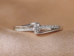 Zásnubný prsteň MC320213RJ Zásnubný prsteň MC320213RJ 2.jpg MC320213RJ