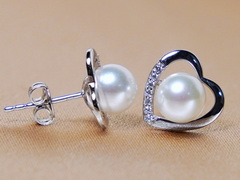 Zlaté náušnice 14K s morskou perlou WW014WE-A Zlaté napichovacie náušnice s morskou WW014WE-A-1.JPG WW014WE-A