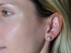 Zlaté náušnice 14K s morskou perlou WW013YE-A Zlaté napichovacie náušnice s morskou perlou WW013YE-A-3.JPG WW013YE-A