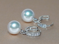 Zlaté náušnice 14K s perlami Južného Pacifiku DS120WE-W Zlaté náušnice 14K s perlami Južného Pacifiku DS120WE-W.2.JPG DS120WE-W