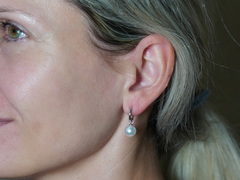 Zlaté náušnice 14K z japonských akoya perál WW017WE-A Zlaté náušnice krúžky s pravou perlou WW017.JPG WW017WE-A