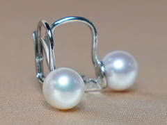 Zlaté náušnice 14K s pravou sladkovodnou perlou DS701WFE-W Zlaté náušnice s pravou sladkovodnou perlou DS701WFE-W.1.JPG DS701WFE-W