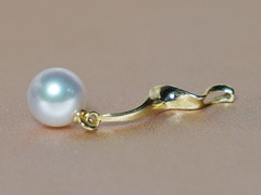 Zlatý prívesok 14K s japonskou akoya perlou AP005C Zlatý prívesok s japonskou akoya perlou AP005C.1.JPG AP005C