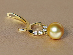 Zlatý prívesok 14K s perlou Južného Pacifiku a briliantmi BC03YP-G Zlatý prívesok s perlou Južného Pacifiku BC03YP-G.1.JPG BC03YP-G