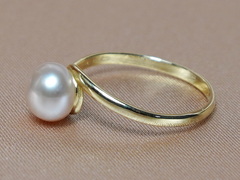Zlatý prsteň s riečnou perlou BC028YBR-P Zlatý prsteň s riečnou perlou BC028YBR-P-1.JPG BC028YBR-P