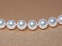 Perlový náhrdelník z japonských akoya perál HANADAMA 9mm HANADAMA 9095 perlovy nahrdelnik hanadama.JPG HANADAMA 9095