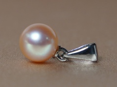 Prívesok s perlou RPP001pM privesok-s-pravou-perlou-rpp001pm.JPG RPP001pM