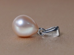 Prívesok s perlou FTyP005lJ zlaty-privesok-s-perlou-ftyp005lj.JPG FTyP005lJ